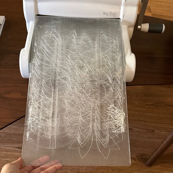 Sizzix White and Gray Die Cutting Machine - Picture 4 of 5